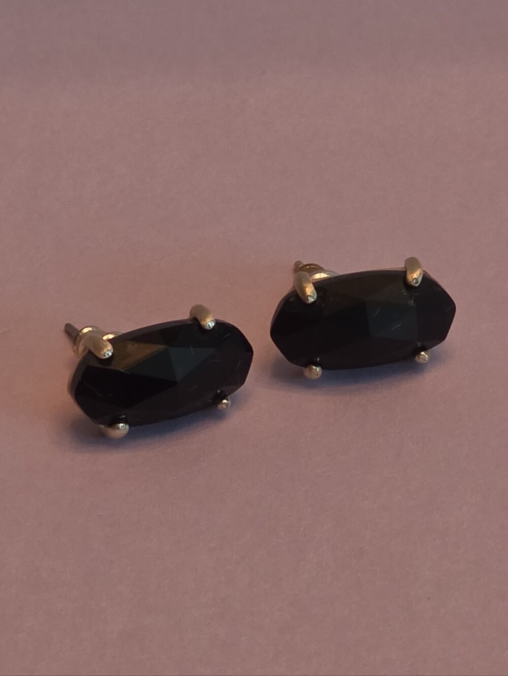 Kendra Scott- Betty Stud In Black Oval
